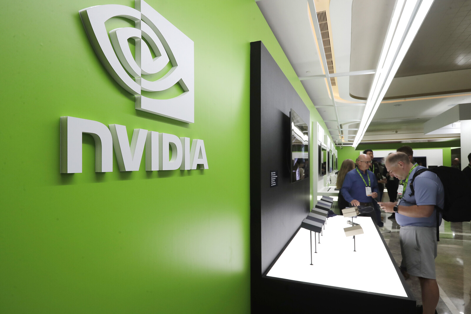 Nvidia's Q2 Earnings Surpass Forecasts Amid Ongoing AI Hype