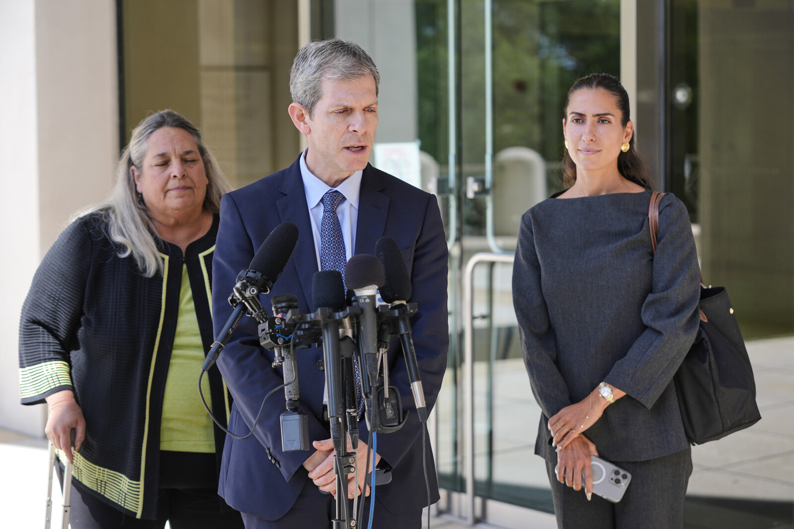 New Hearings Scheduled for Epstein Accomplice Ghislaine Maxwell