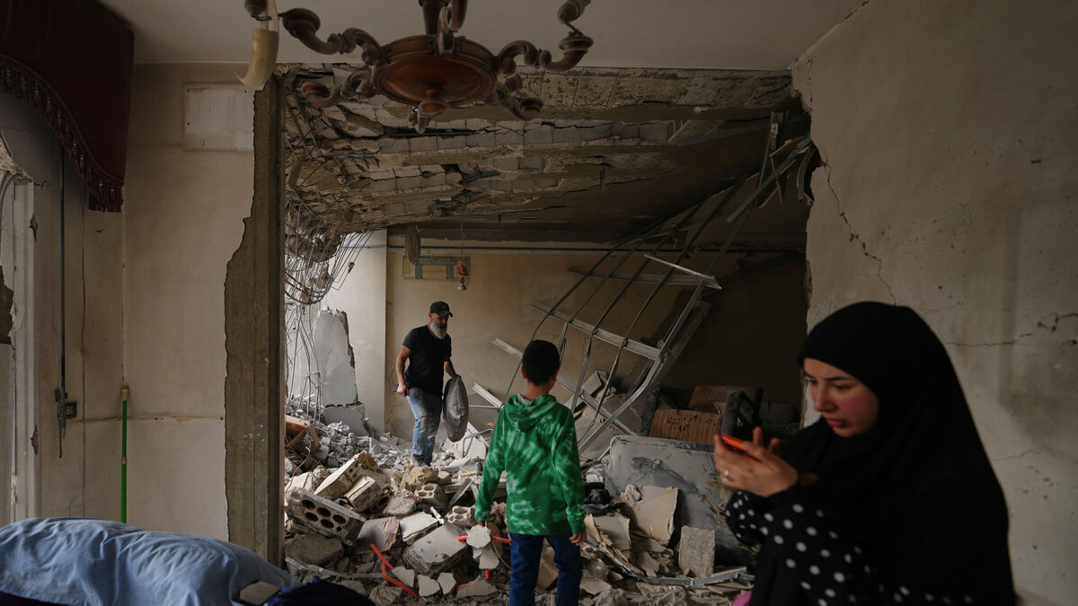Hezbollah threatens to derail peace