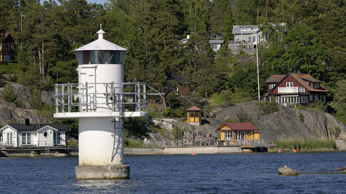 Proposal: More people should be able to build and live by the water