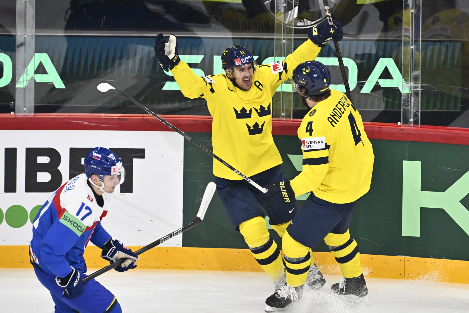 Backlund Scores in World Championship Opener, Honors Avicii