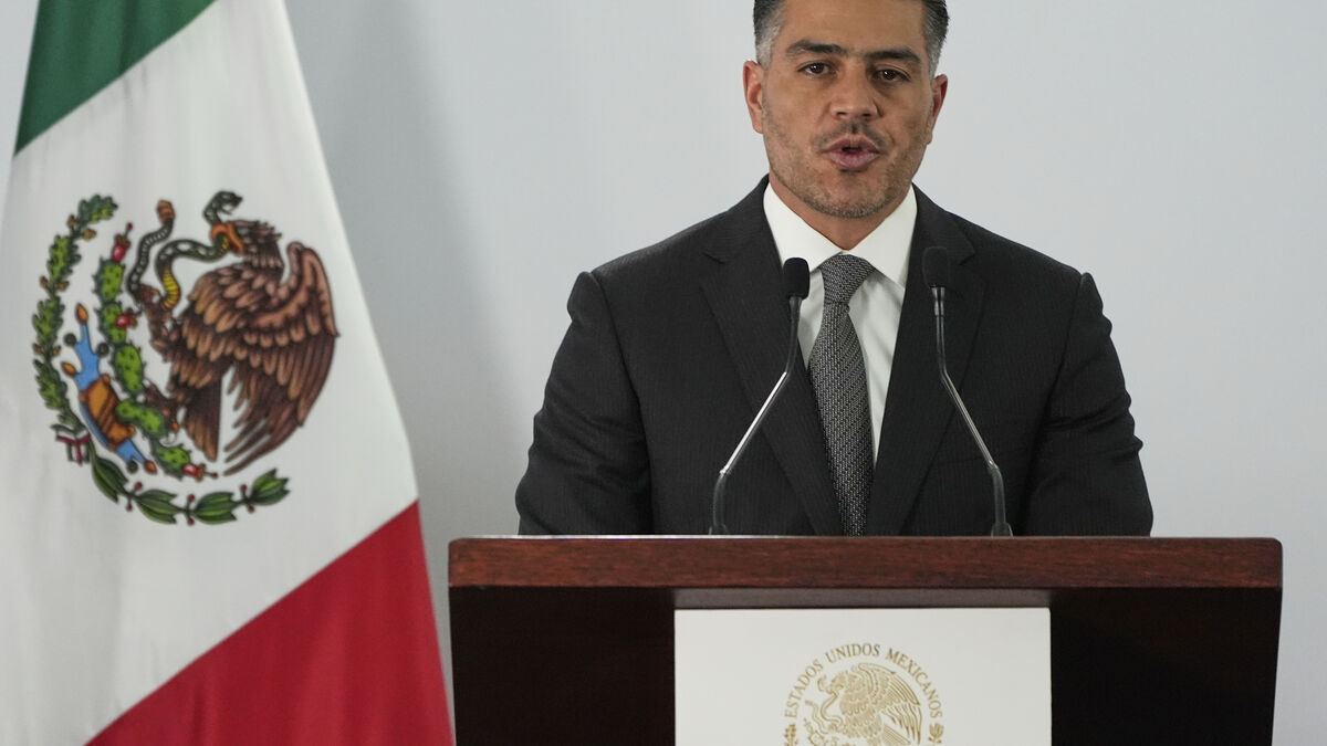 Mexico extradites 37 people linked