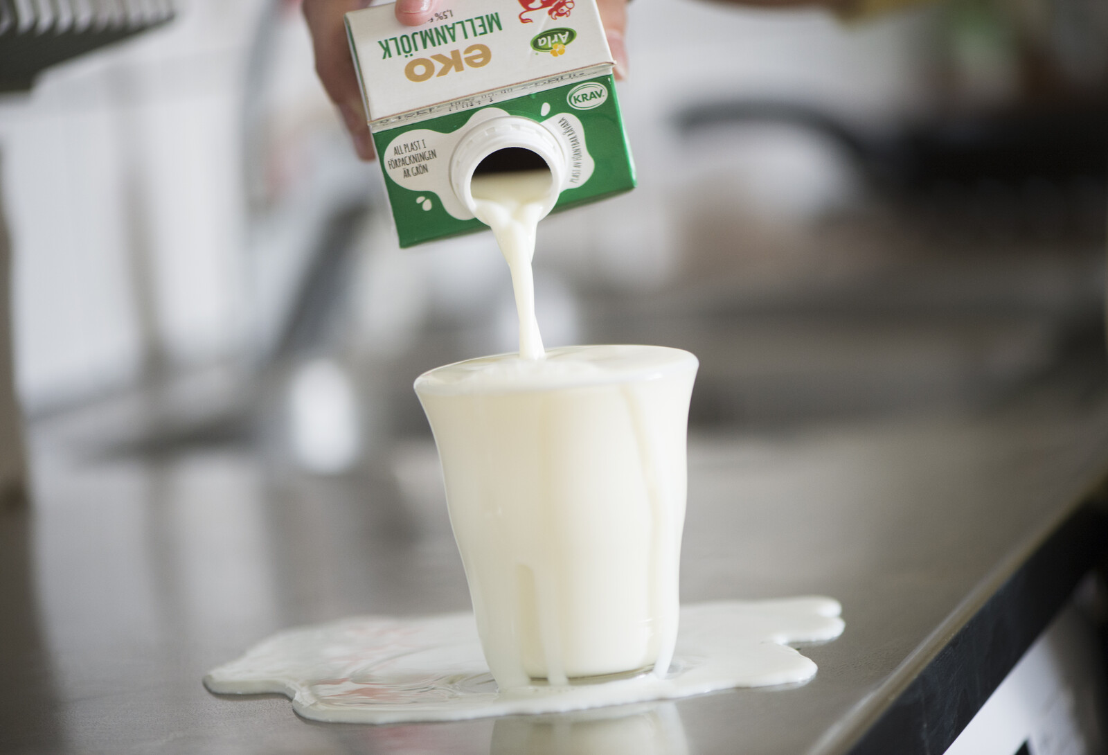 Traffic Disruptions in Eksjö Due to Spilled Milk