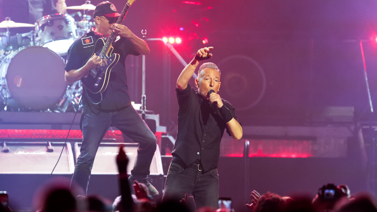 Springsteen's Trump criticism: We live in dark times