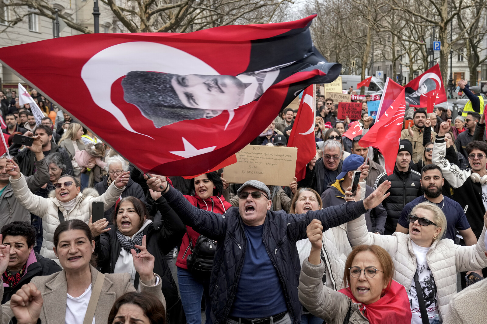 EU Faces Limited Options as Tensions Rise in Turkey