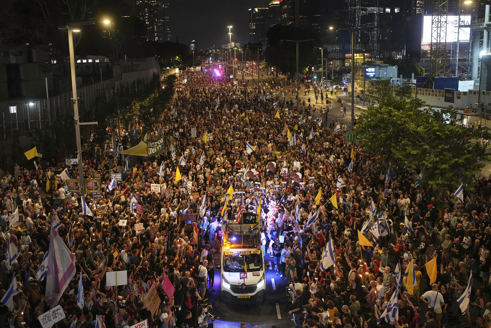 60,000 Protest in Tel Aviv Against Gaza Occupation Plan