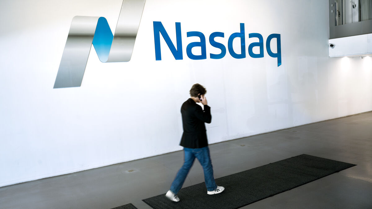 Stock market clearly in the red early but rallied at the end