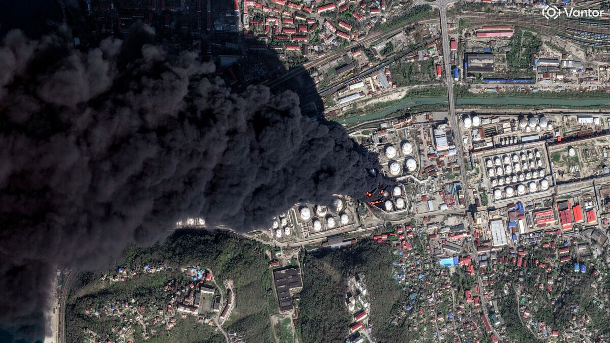 New attack on oil port
