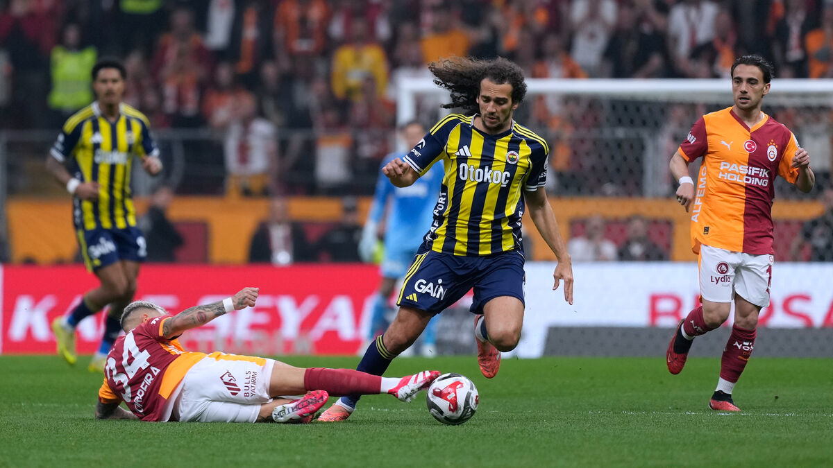 Brawl erupts after Lyon-Fenerbahce qualifier, Lyon official injured