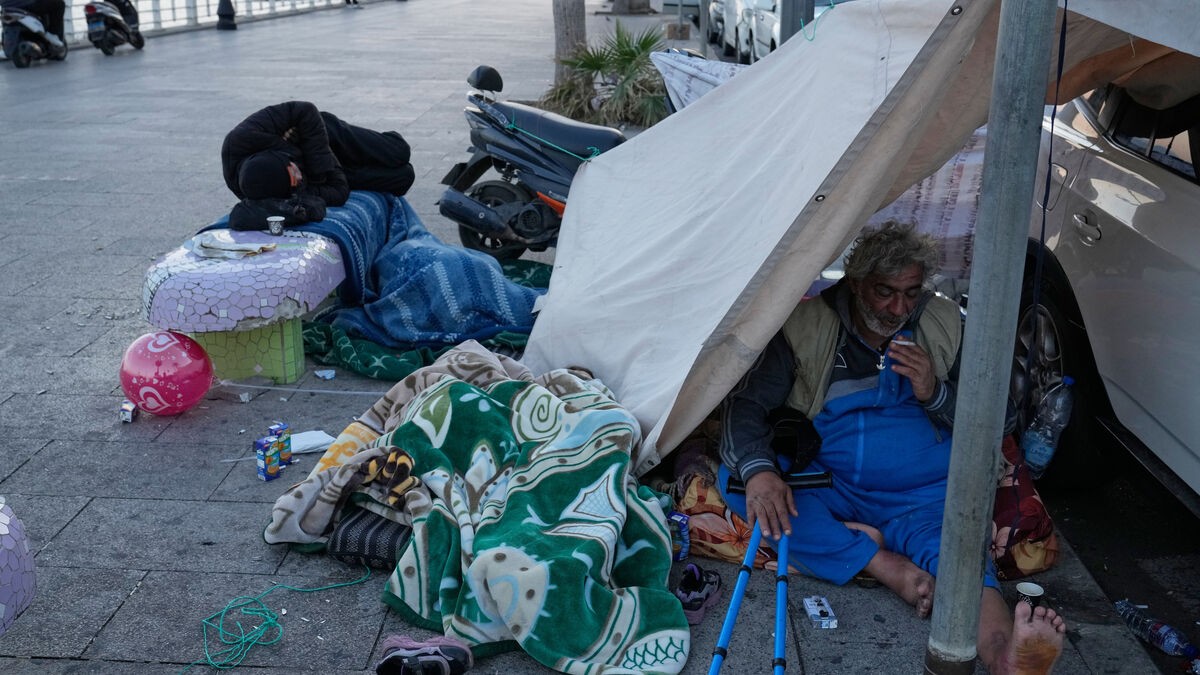 Hundreds of thousands displaced in