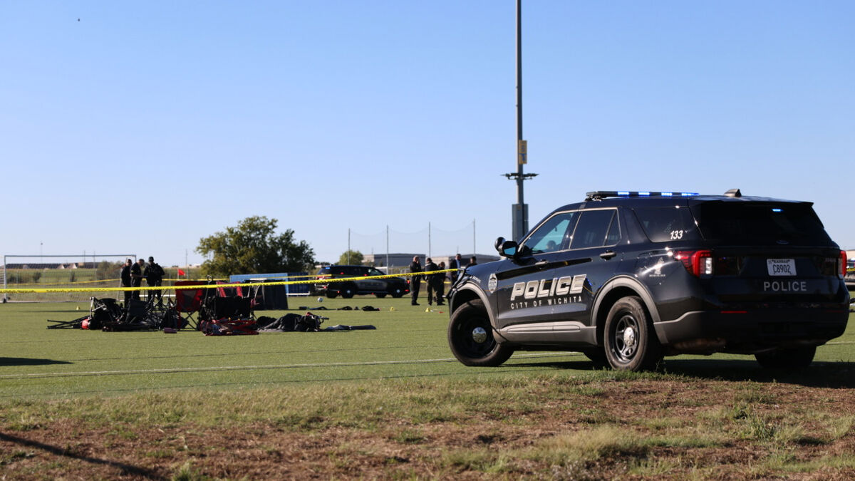 Man and child killed, 11