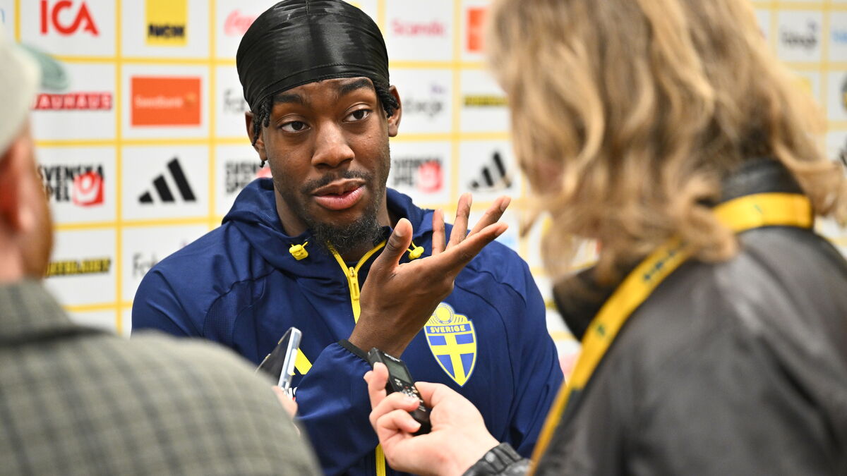 Elanga: Pain That Cannot Be Described After Knee-to-Knee Collision but Not Worried About World Cup