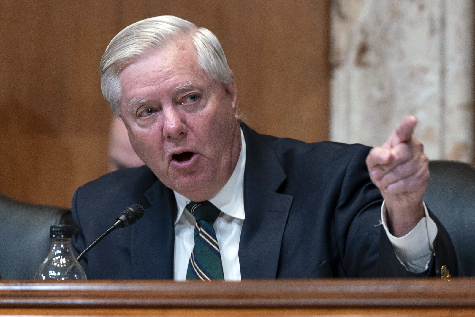 Norway and US Senator Clash Over Oil Fund's Caterpillar Divestment