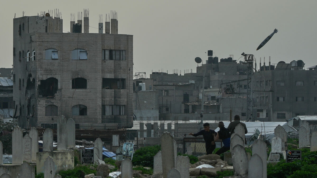 Hamas urges Israel to stop attacks first