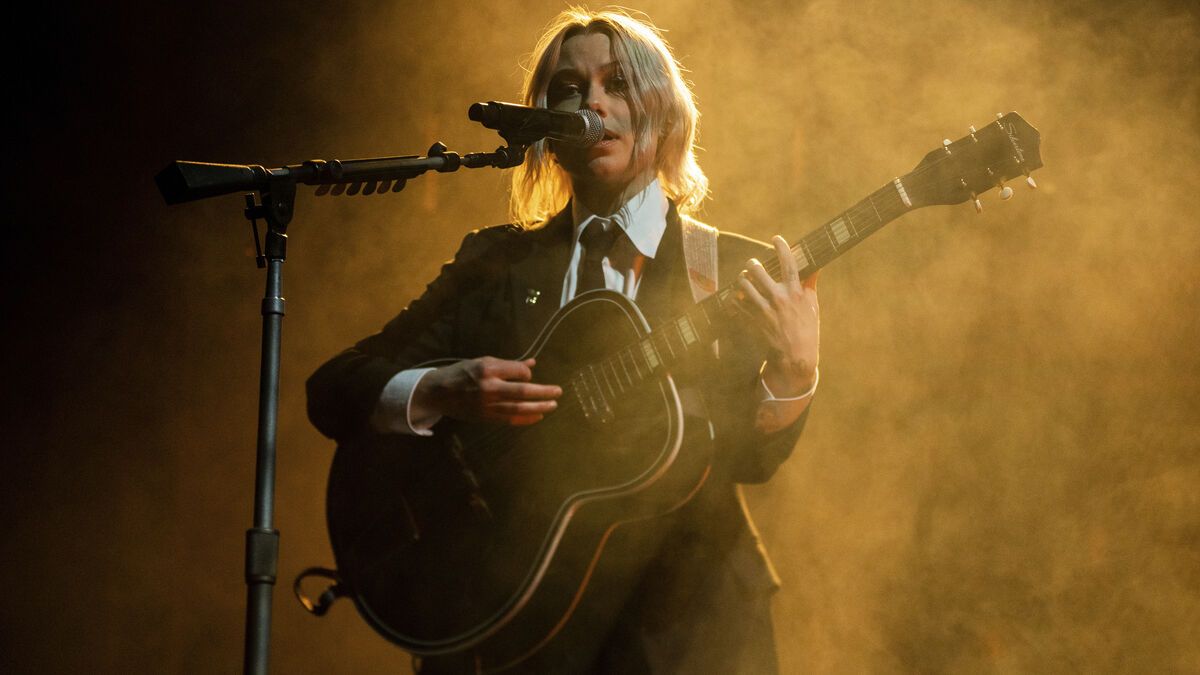Phoebe Bridgers to play Avicii