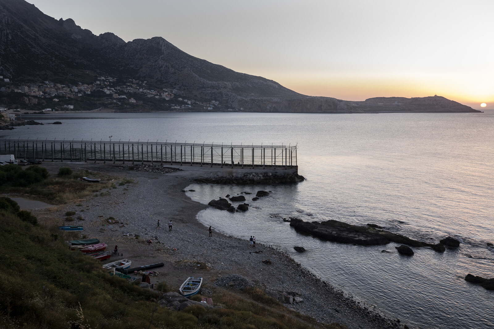 Over 50 Migrant Children Swim from Morocco to Ceuta Seeking Aid