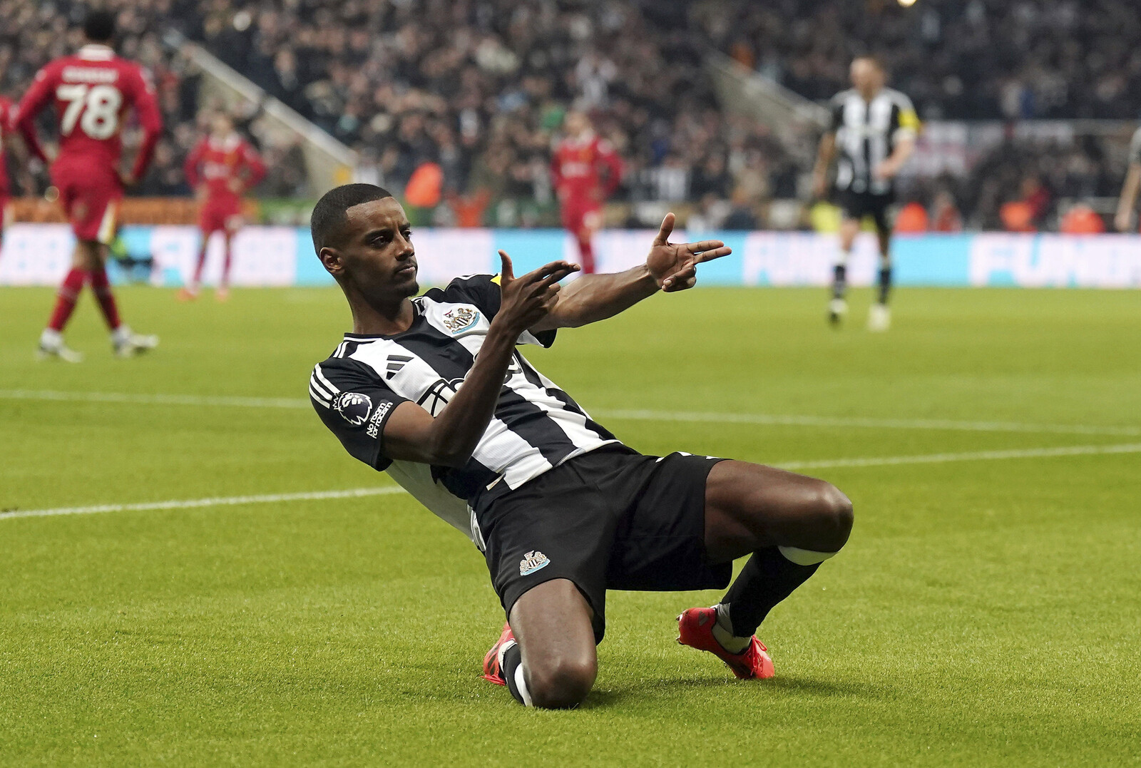 Goal and assist for Isak – draw against Liverpool