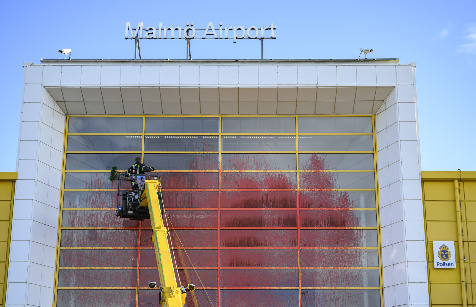 Climate action at three airports