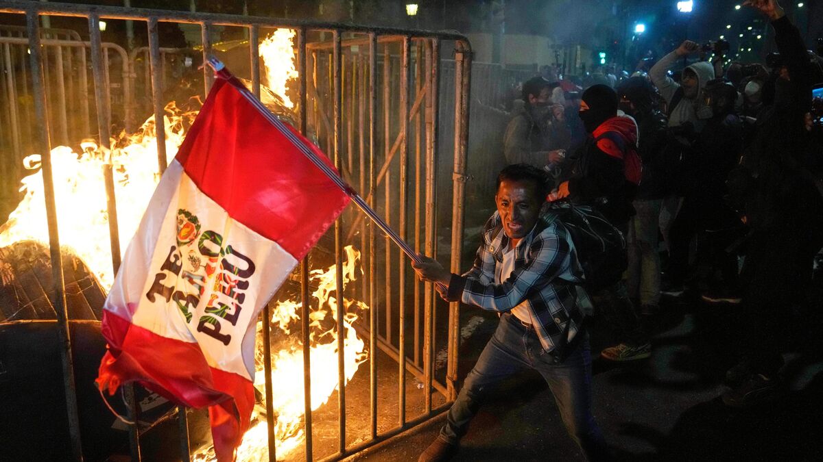 Peru Declares State of Emergency in Lima Amid Deadly Protests