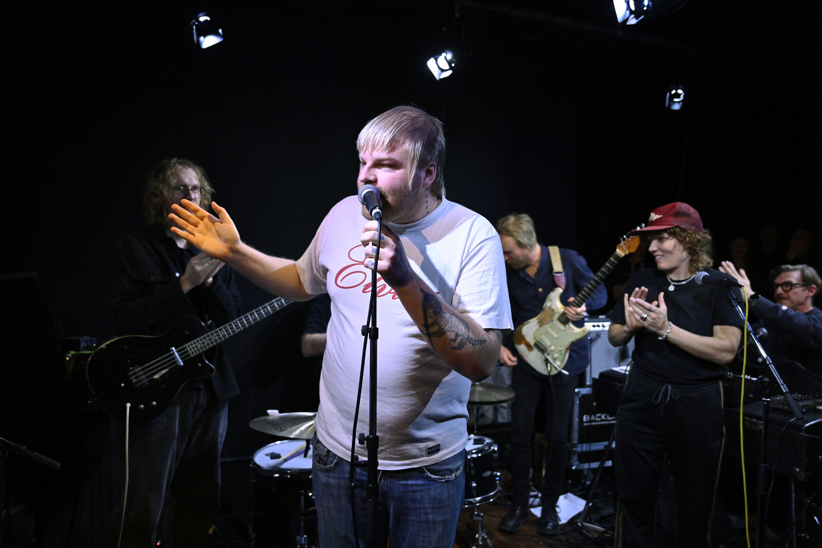 Hannes Debuts Album "God Bless