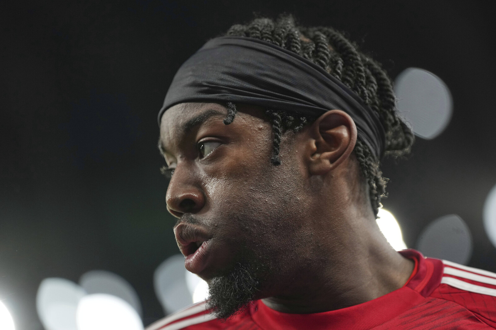 Elanga Shines with Assist as Forest Triumphs Over Spurs 2-1