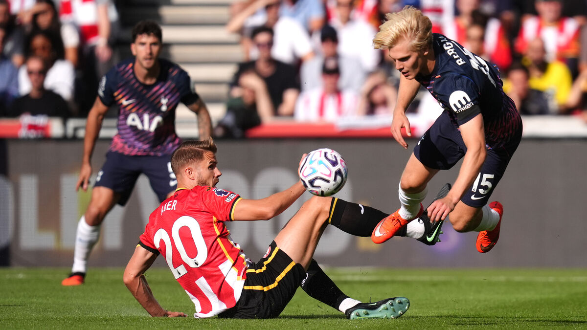 Bergvall starts for Tottenham, but Brentford cruise to 3-0 win in Premier League opener