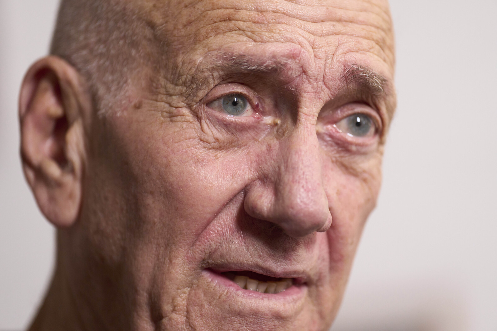 Former Israeli PM Olmert Criticizes