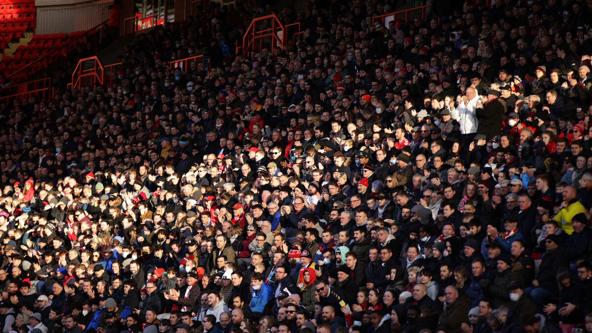 Charlton supporter dies – match cancelled
