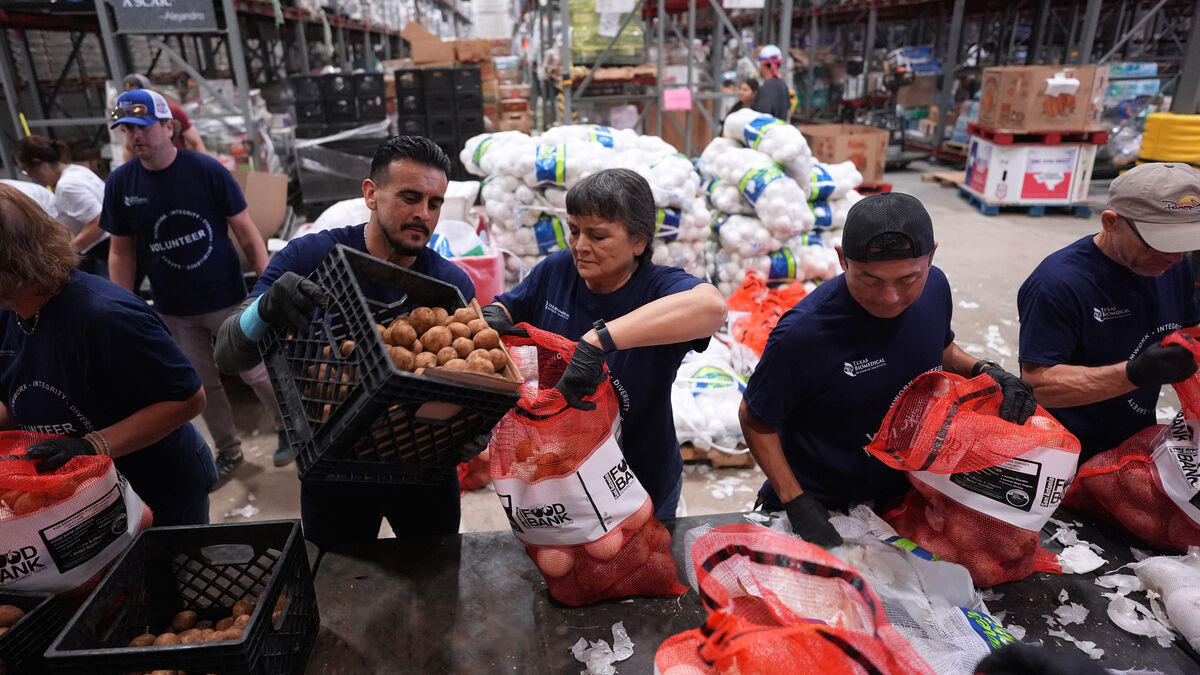Trump administration: May not pay out food stamps