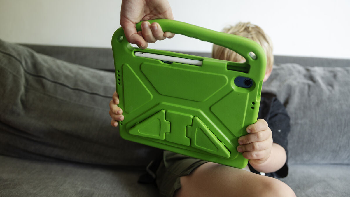 Only 20% of One-Year-Olds Meet Screen Time Guidelines, Study Finds