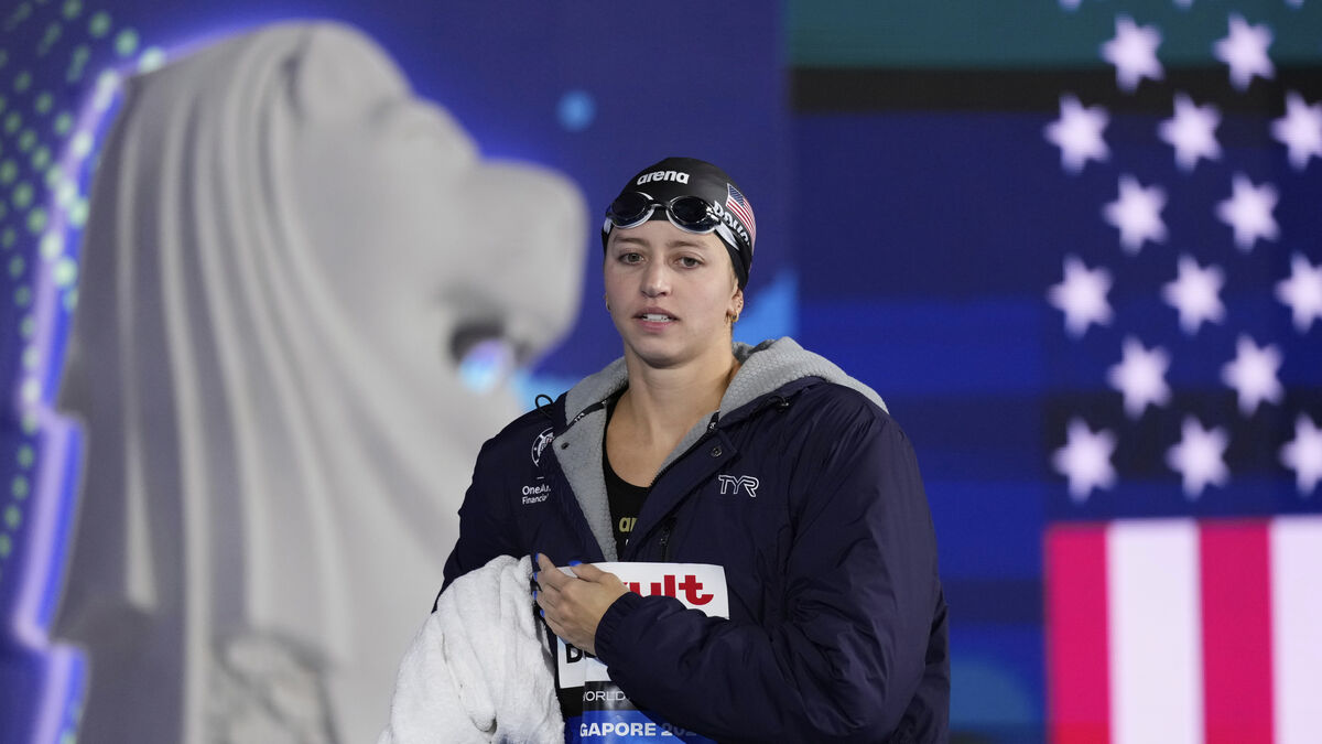 Kate Douglass breaks 50m freestyle world record twice in one day at Pan Pacific Championships