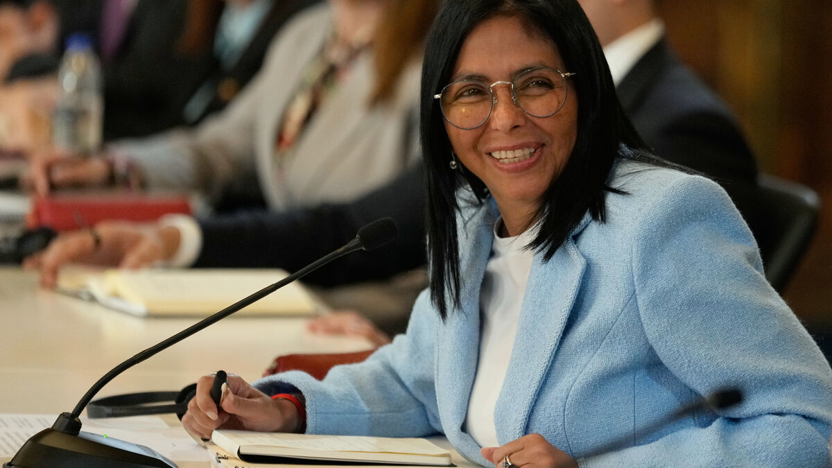 US lifts sanctions on Venezuela's