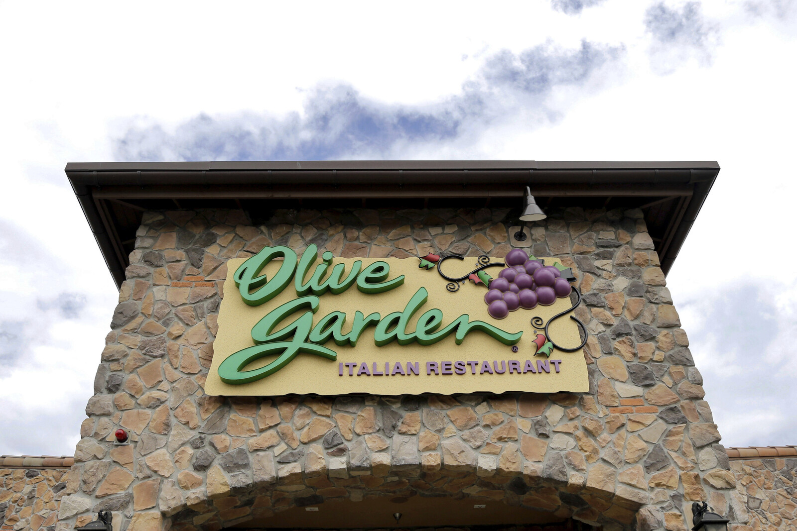 Restaurants Offer Smaller Portions as Appetite Medications Rise