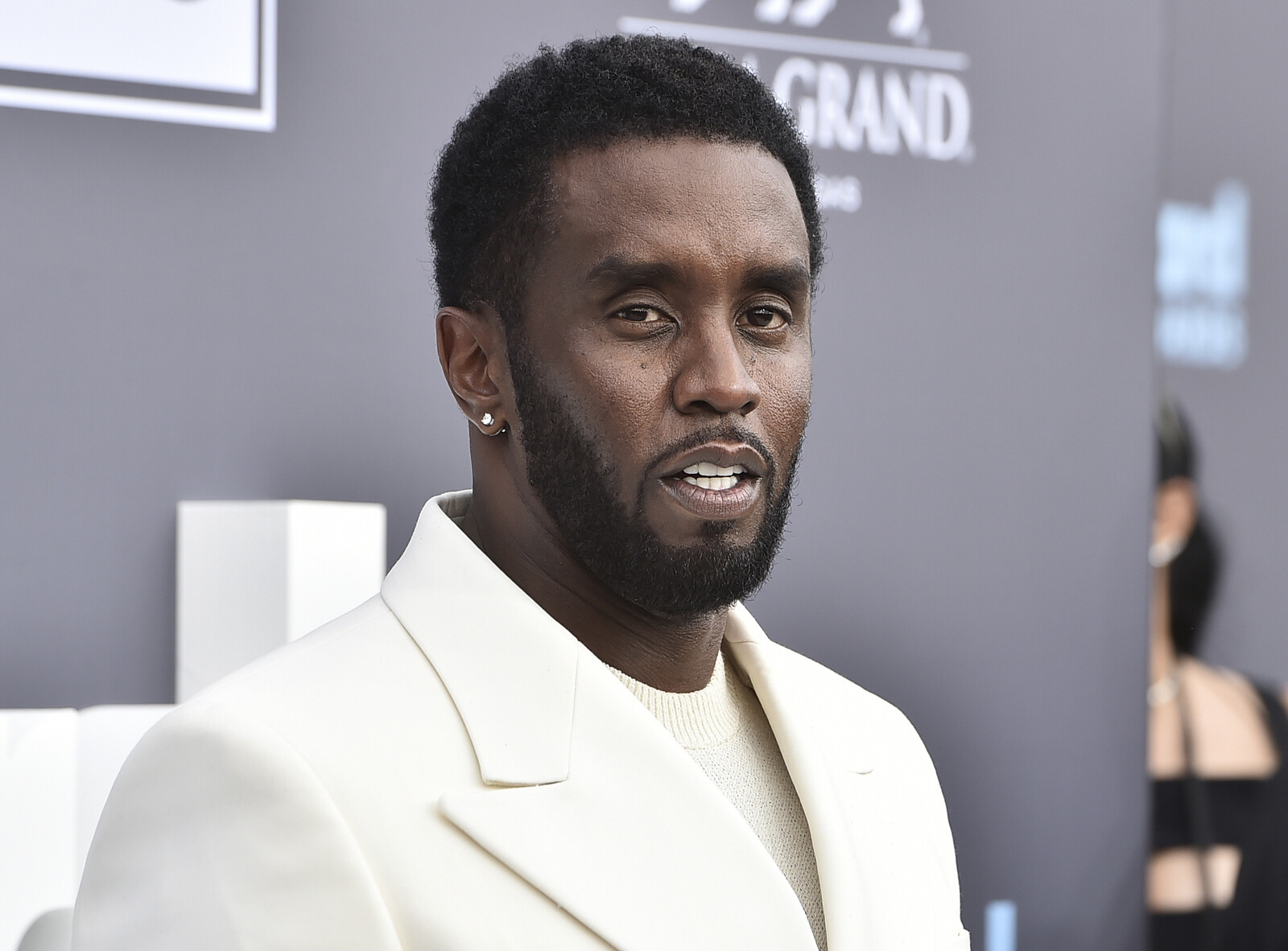 Diddy will out – lovar