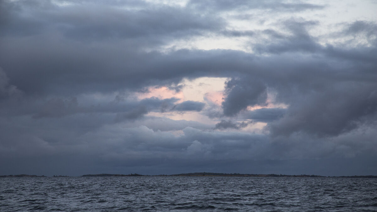 Children rescued from sailboats after