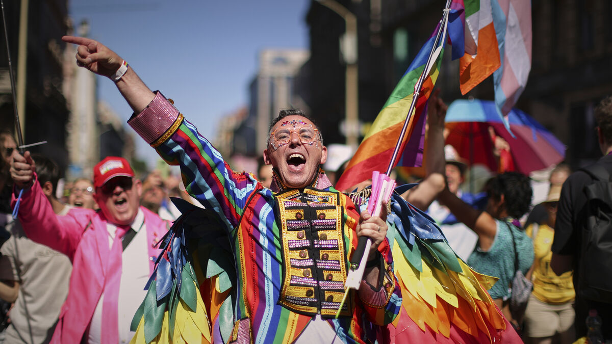 After the ban, Hungarian police allow Budapest Pride march