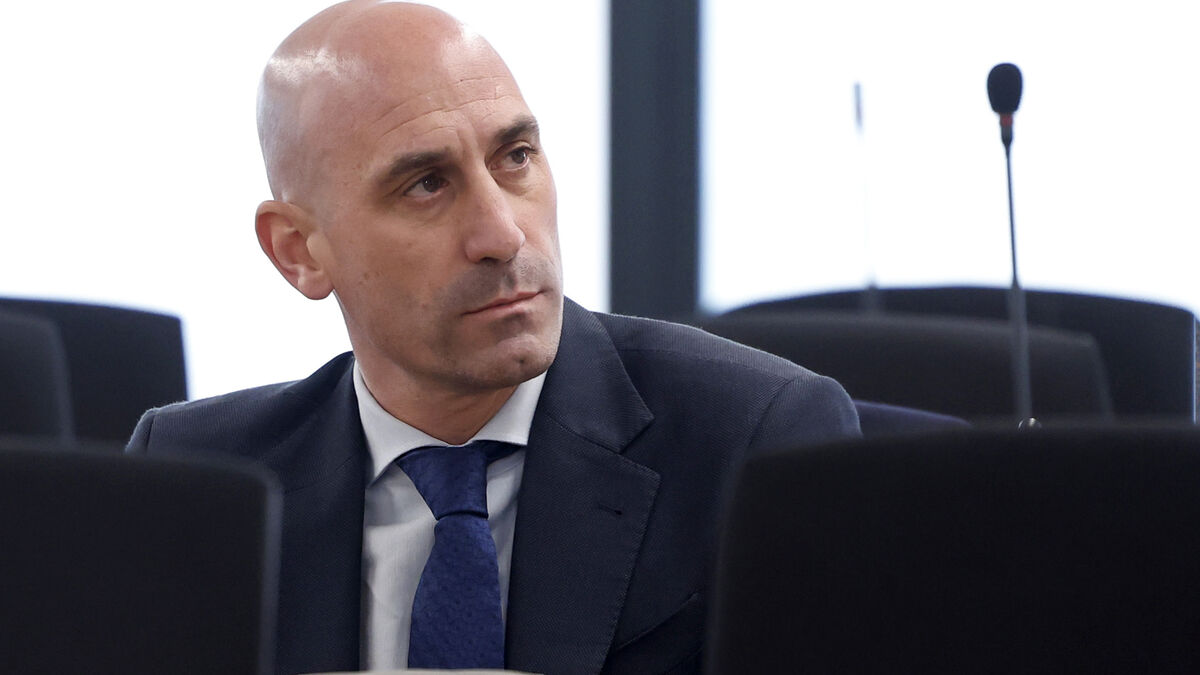 Rubiales says Spain should quit hosting 2030 World Cup if final goes to Morocco