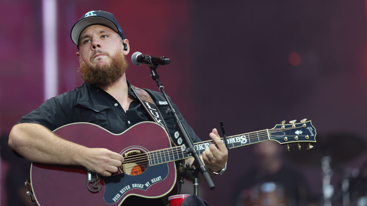 Luke Combs draws record crowd at Ullevi in Gothenburg, organizer says