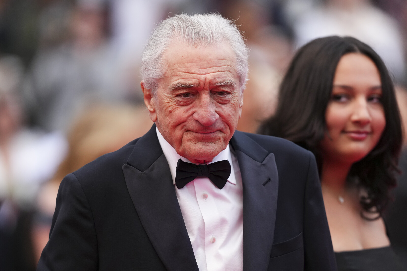 Robert De Niro Urges Unity and Protest at Cannes Film Festival