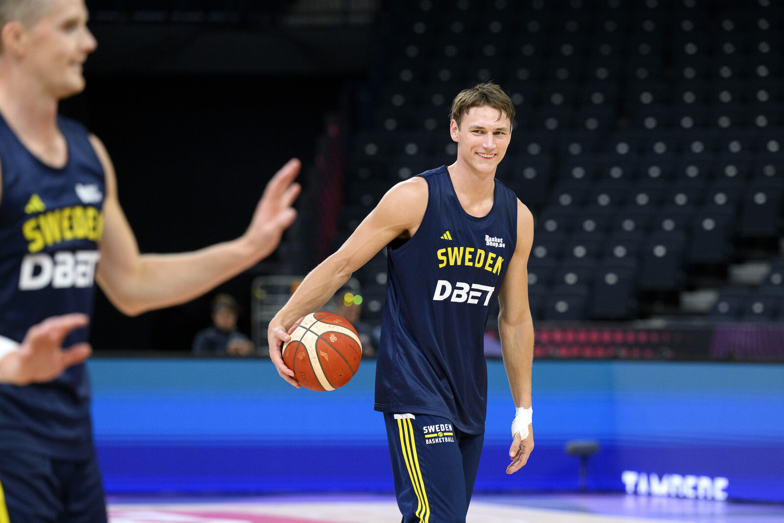 Sweden's Basketball Team Faces Luggage Issues Before Euro Championship