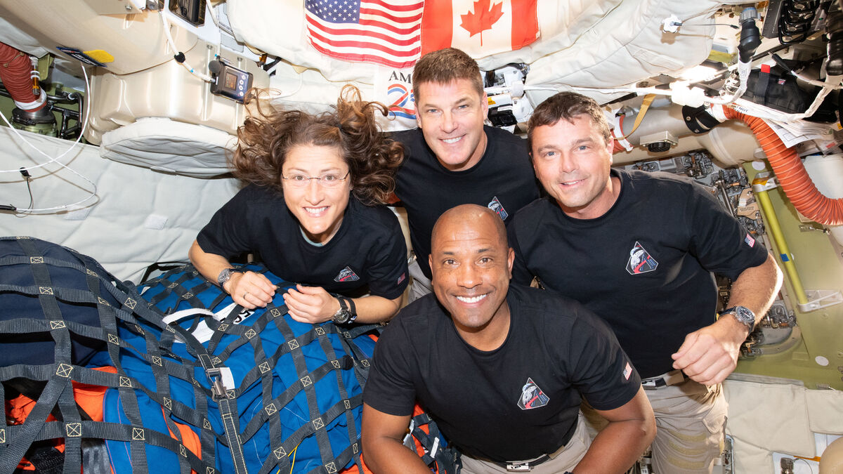 The space travelers are back home: A cool thing