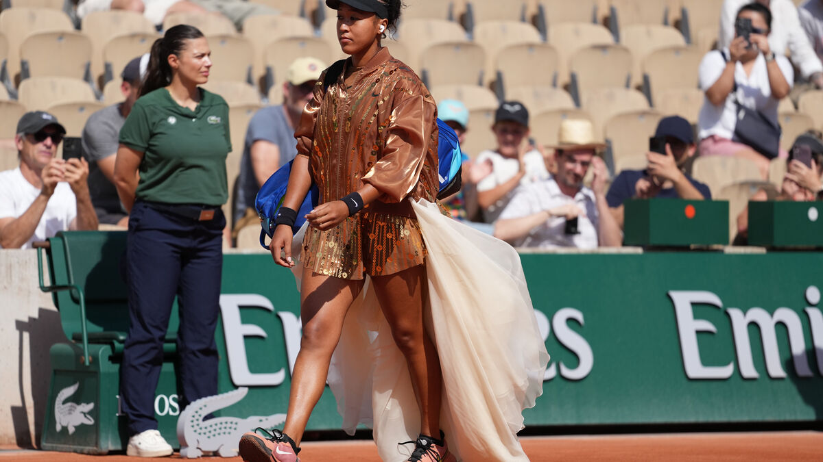 Naomi Osaka's incomparable entrance shines in Paris