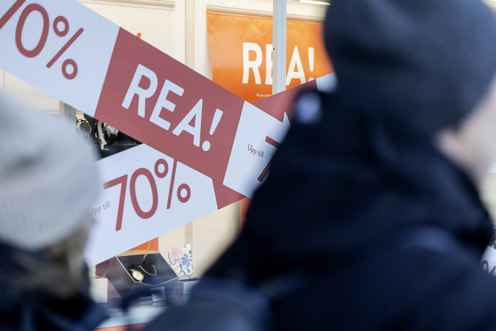 Many companies continue to cheat with sales
