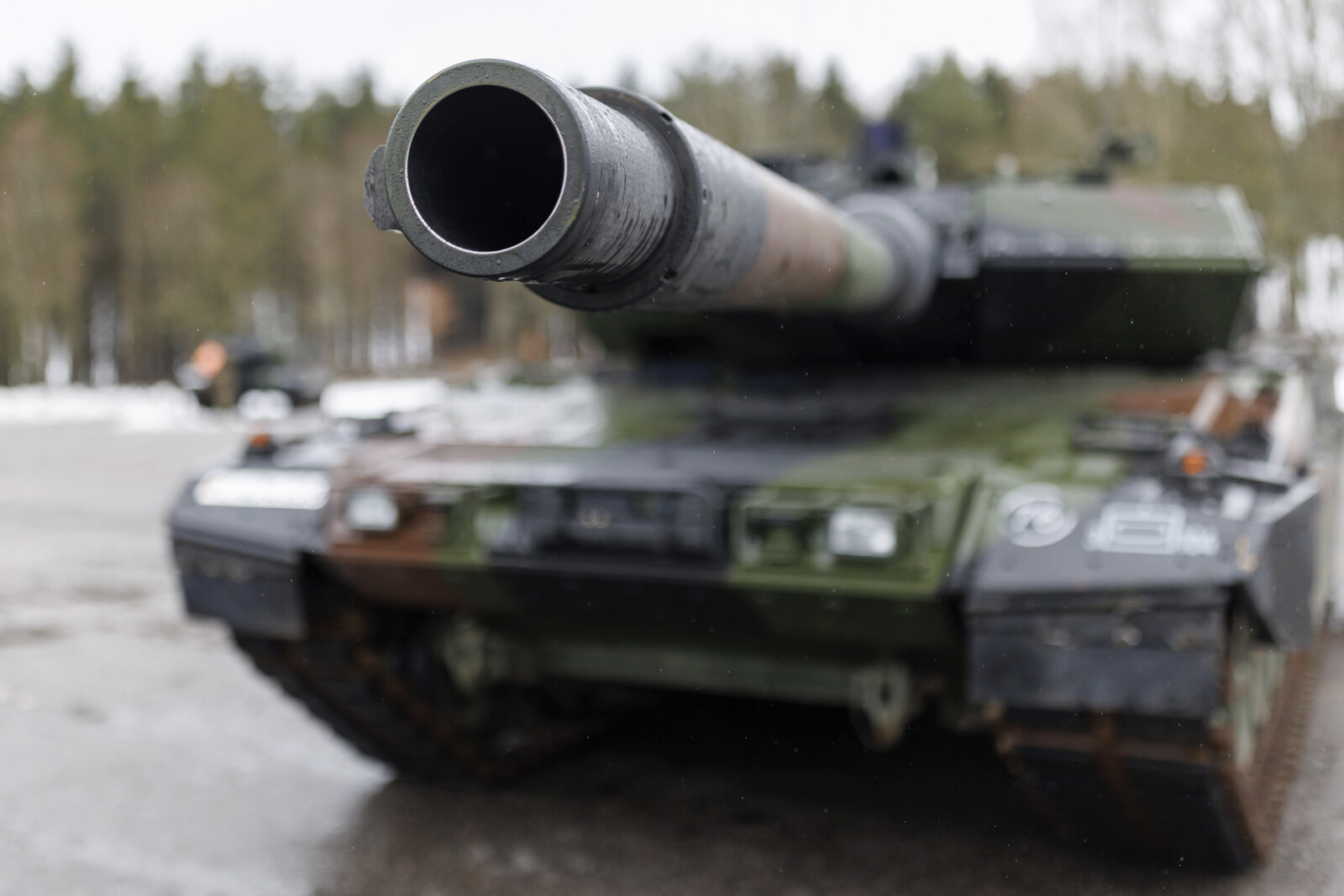 Record-large German defense package approved