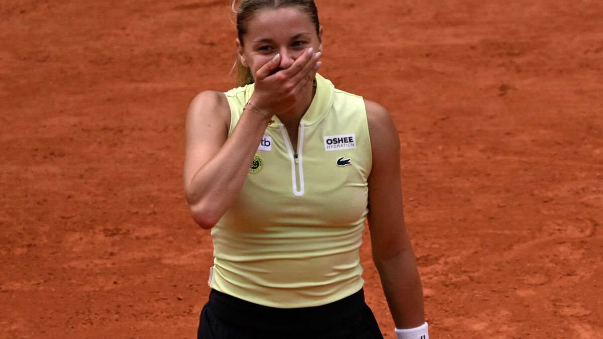114th-ranked Maja Chwalinska reaches French