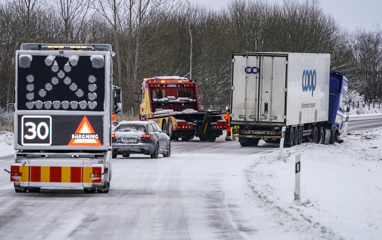 The Swedish Meteorological and Hydrological Institute warns of sudden icy roads