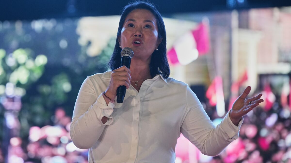 Peru presidential election too close to call as Roberto Sánchez leads Keiko Fujimori by under 3,000 votes with 94% counted