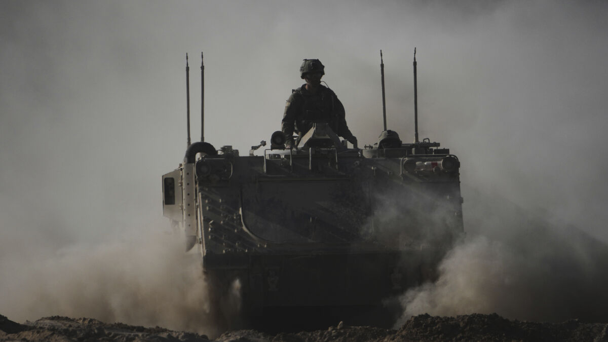 Israel pushes further into southern