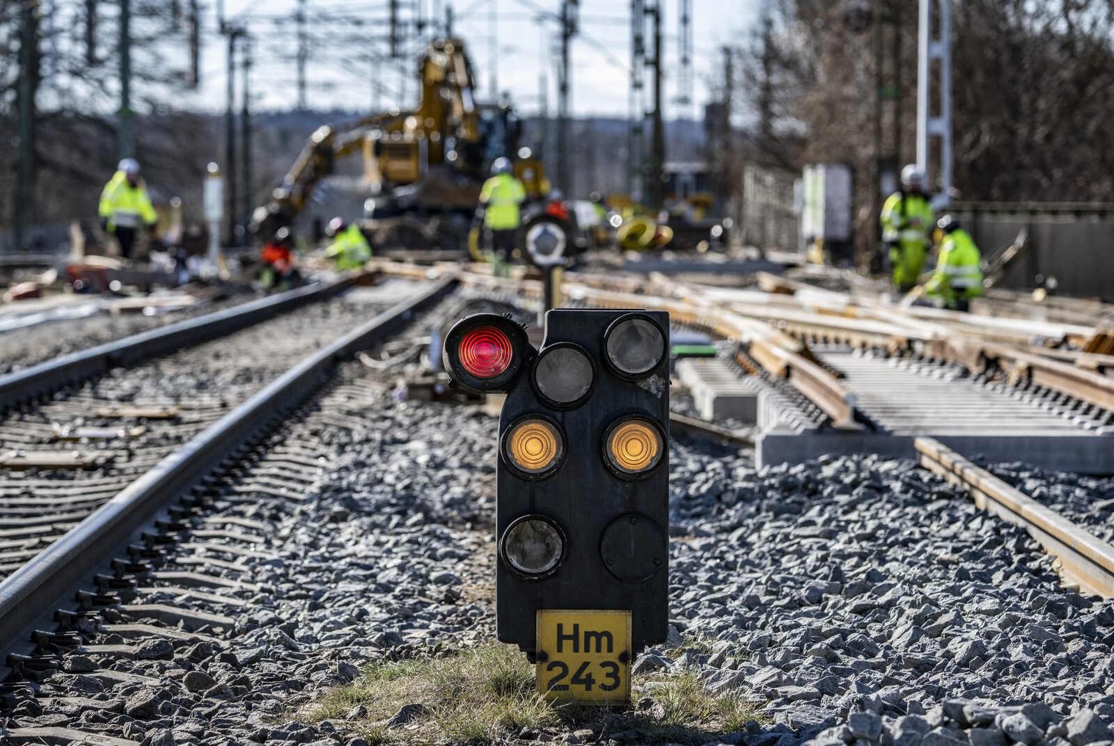 Train Service Resumes After Power Failure Causes Delays