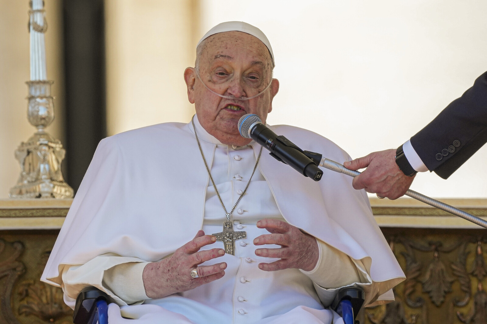 Pope Francis Returns to Vatican After Severe Illness